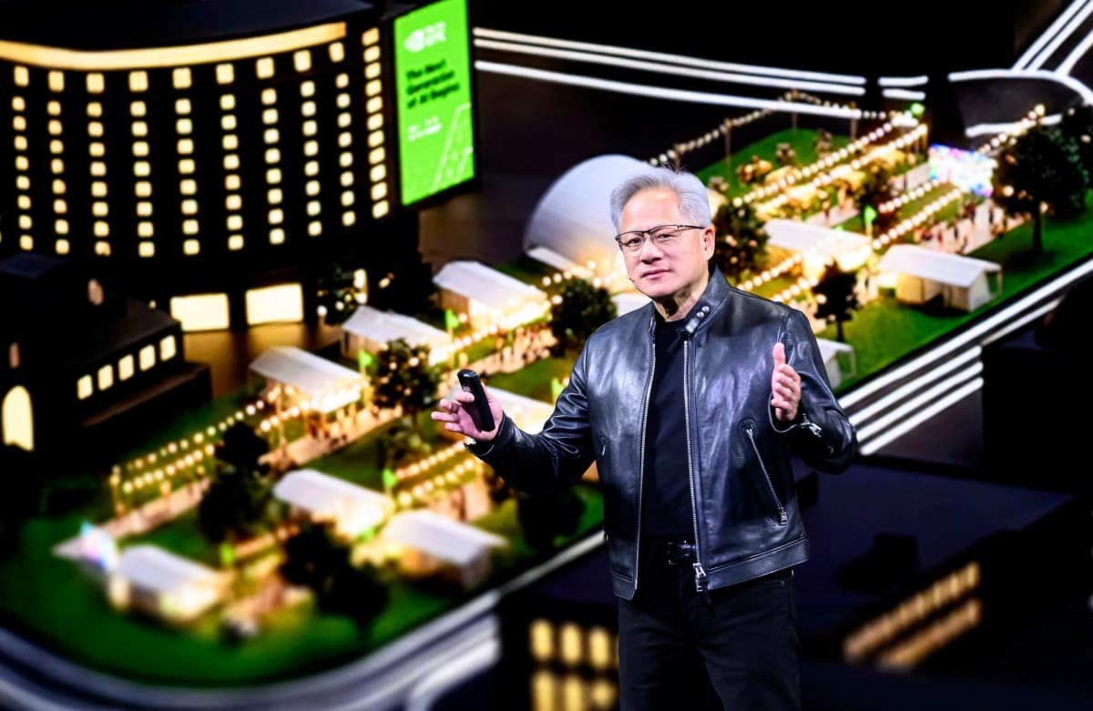 Nvidia CEO'su Huang, yüzde 70 büyüme hedefiyle 'şişirme ciro' iddialarını yalanladı