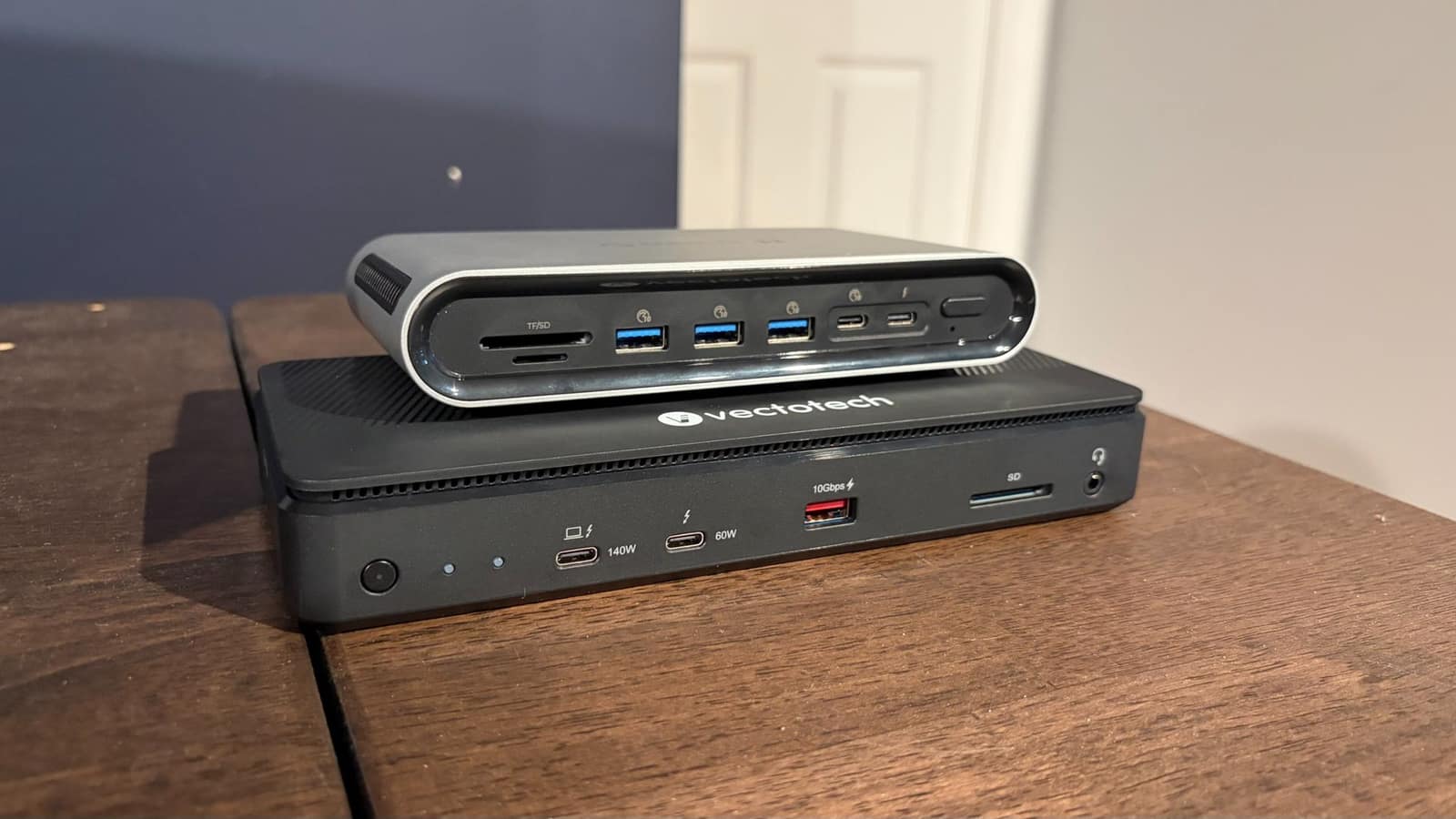 VectoTech V-Core, Thunderbolt 5 SSD testlerinde Orico'yu solladı: Termal yönetimi sayesinde hızını korudu